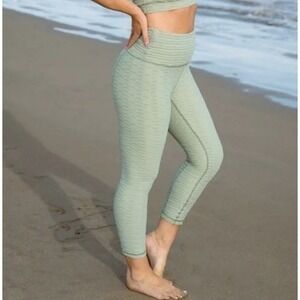 Lola Getts Hi-Rise Capri Link‎ Pattern in Moss / Sagebrush Green Women Size M